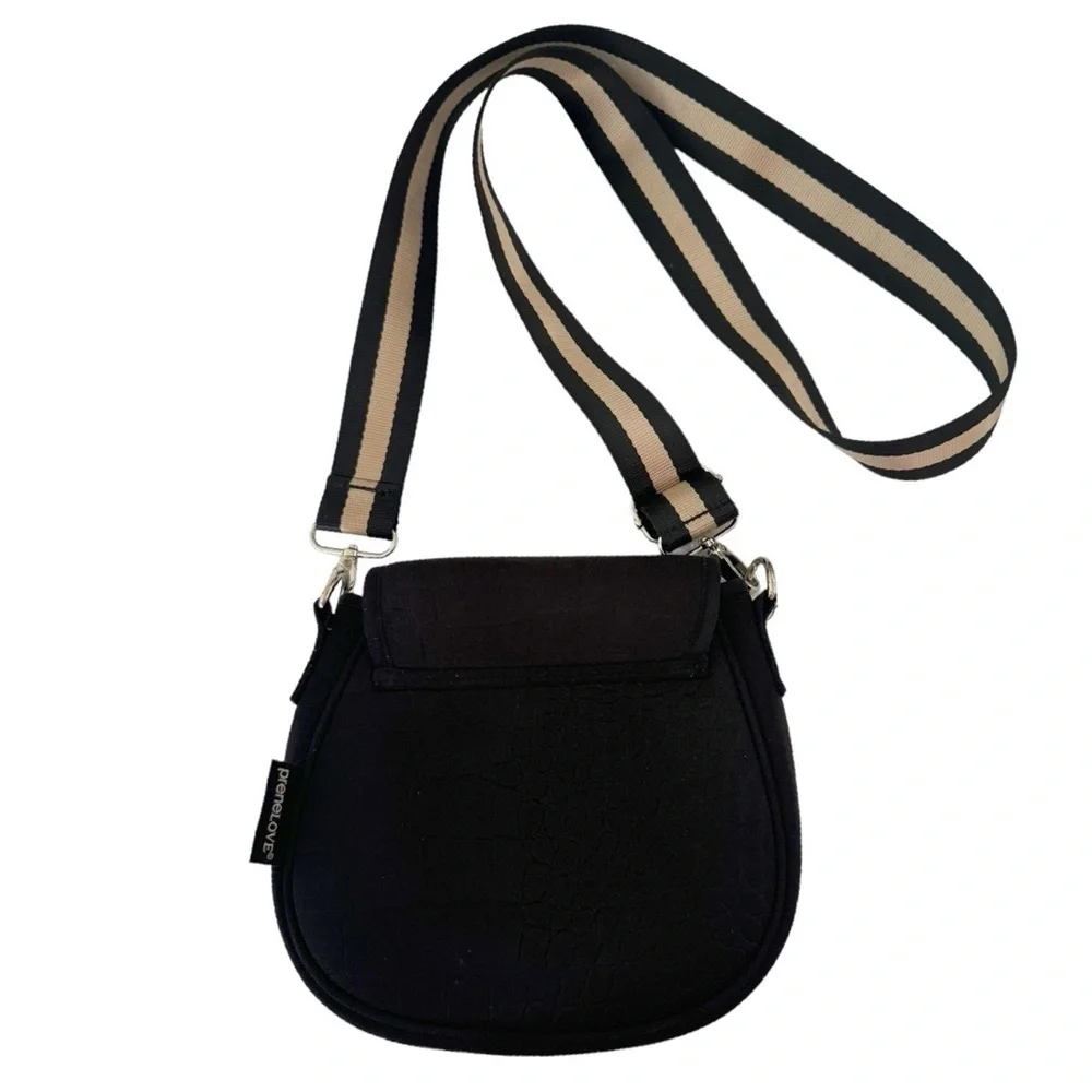 Prenelove black embossed